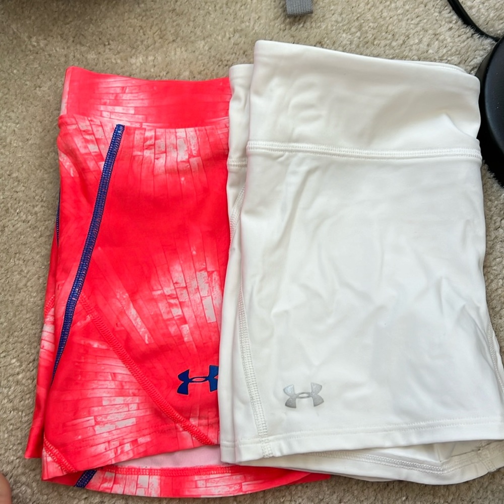 Under Armor Short biker/ volleyball spandex